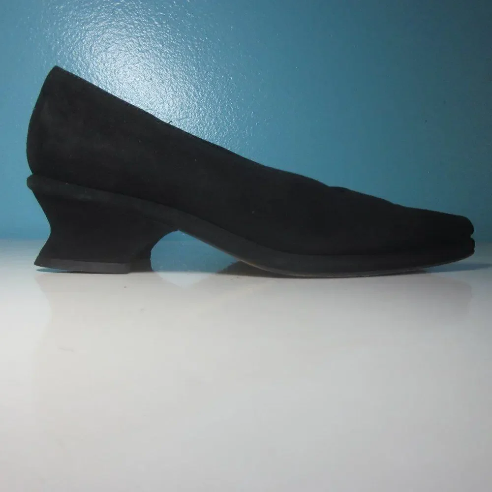 Yoki Suzukee Women's Heels Leather 8 Vintage 90s Office Siren Sculptural Pumps